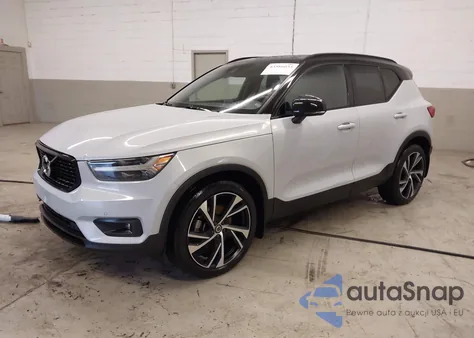 2020 Volvo Xc40 T5 R-Design z USA, uszkodzony, nr VIN YV4162UM7L2206675